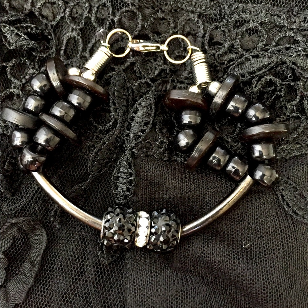 Handcrafted Black&Gray Metal&Beaded Bracelet